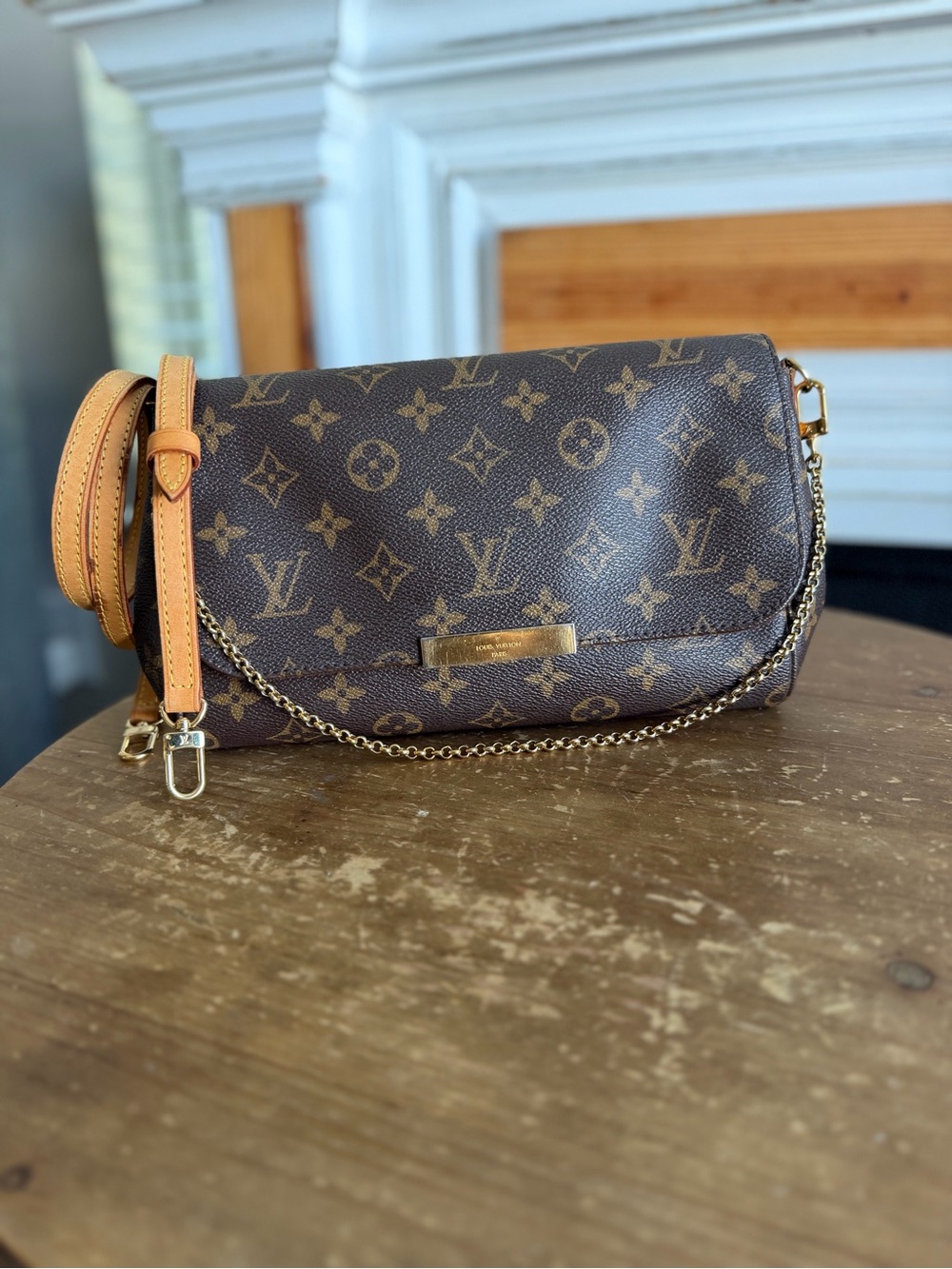 Louis Vuitton Favorite MM in Monogram w/ adjustable vachetta strap Brown tan
